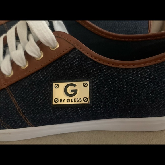 By GUESS Denim & brown shoes size 10 - Picture 6 of 7